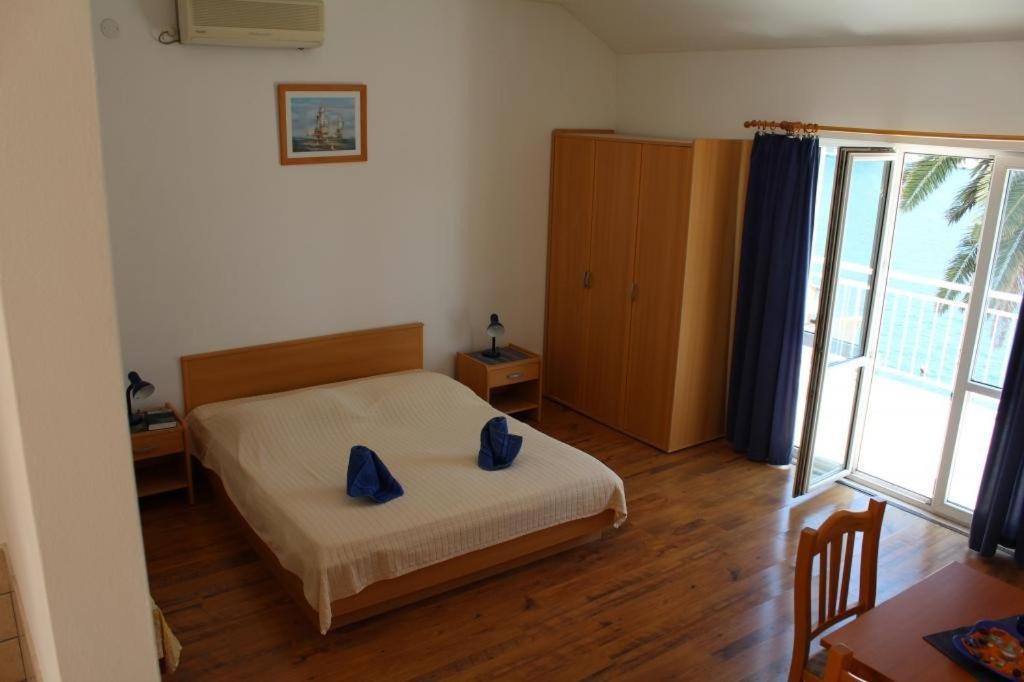 Apartma Lozica *